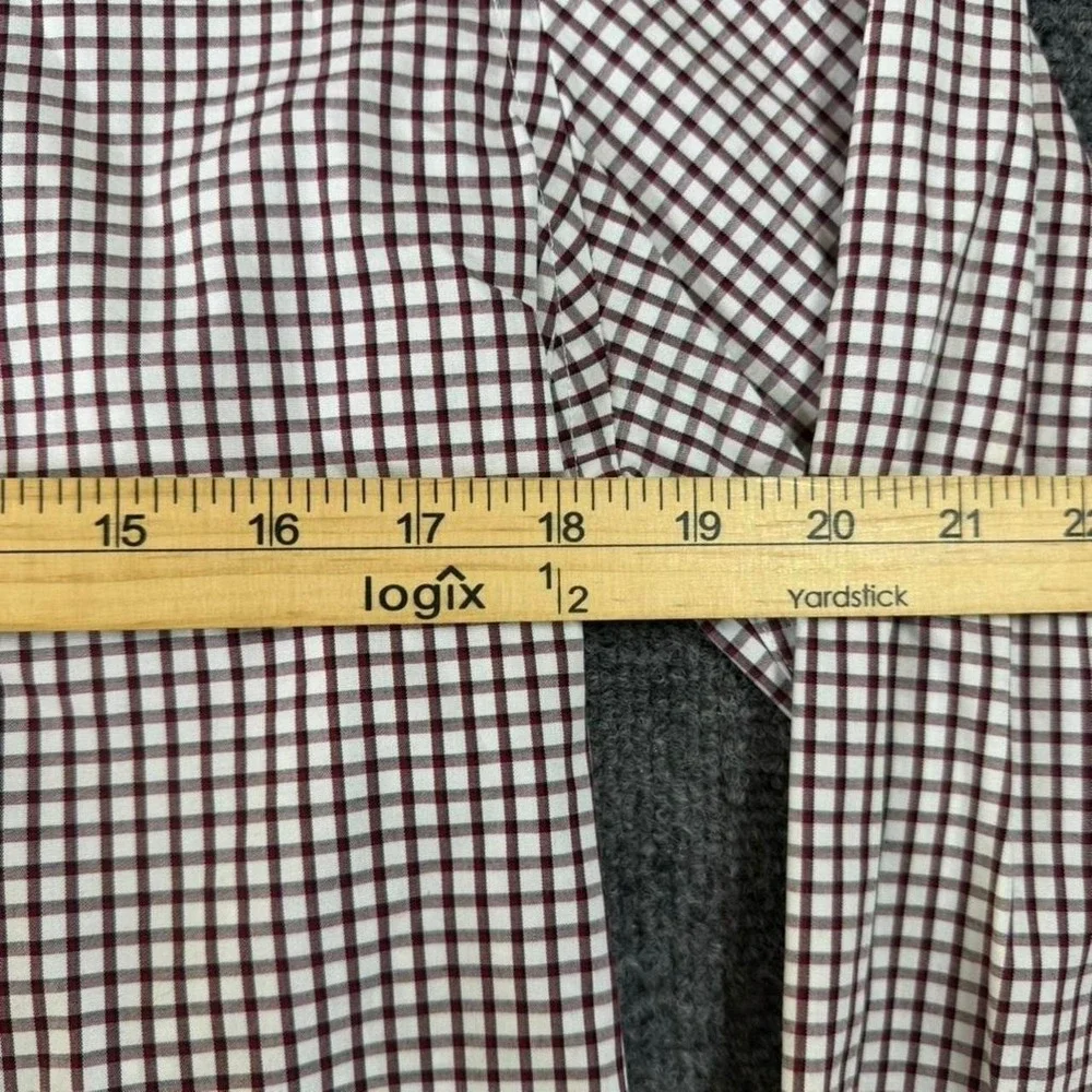 NWT Banana Republic White/Red Athletic Fit Wrinkle Resistant Button Up Size M